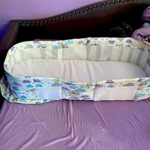 Portable/co sleeping bassinet